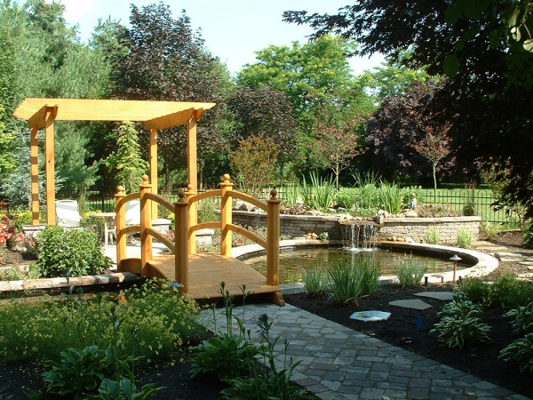 Water Feature | Young's Landscape Management, Inc.