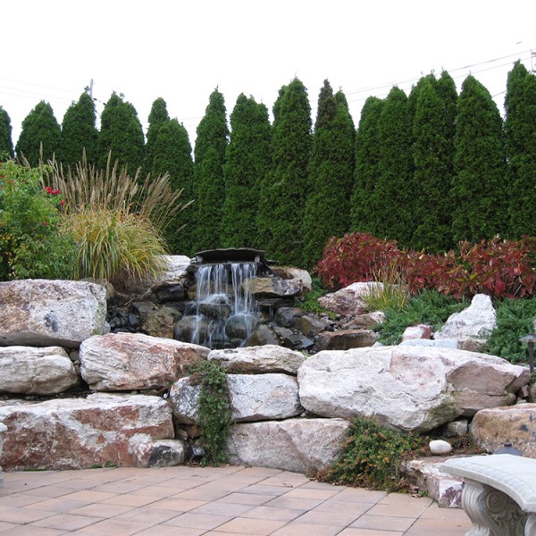 Water Feature | Young's Landscape Management, Inc.